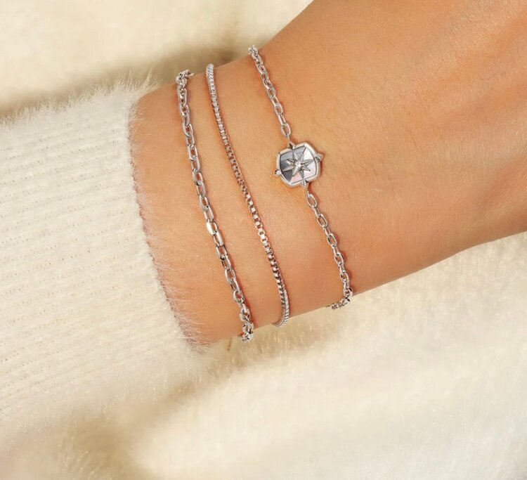 ANIA HAIE Silver Paper Clip Chain Bracelet , Material: 925 Sterling Silver with Rhodium Plating - Bracelet length: 165mm with 20mm extender -Weight: 2.5g