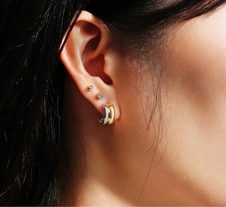 ANIA HAIE Two-Tone Duet Mixed Huggie Hoop Earrings, Material: 925 Sterling Silver with Two Tone Plating • Earring Size: 13 x 7mm • Weight: 3.6g