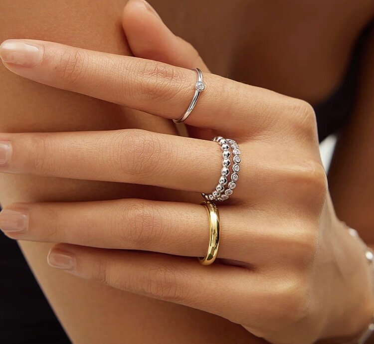 ANIA HAIE Silver Bezel Set Ring Material: 925 Sterling Silver with Rhodium Plating with Cubic Zirconia • Ring Size: 7  • Weight: 1.7g