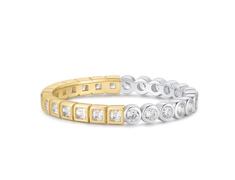 ANIA HAIE Two Tone Square and Circle Bezeled Ring Material: 925 Sterling Silver with Rhodium Plating and 14kt Gold Plating and Cubic Zirconia • Ring Size: 7  • Weight: 1.6g