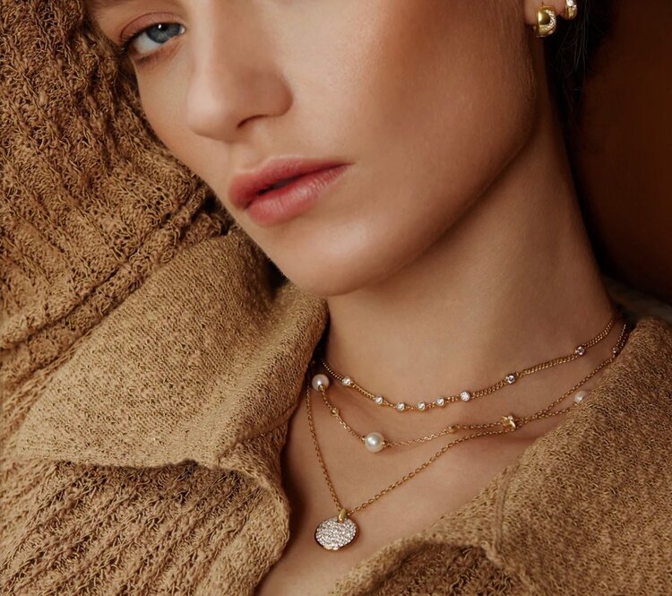 ANIA HAIE Gold Multi Station Round Stone Chain • Material: 925 Sterling Silver with 14kt Gold Plating with Cubic Zirconia • Necklace Length: 405mm with 50mm extender • Weight: 7.9g