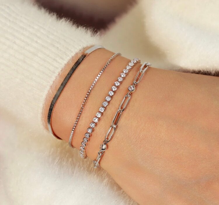 ANIA HAIE Silver Bezel Station Paper Clip Chain Bracelet • Material: 925 Sterling Silver with Rhodium Plating • Bracelet length: 380mm with 50mm extender • Weight: 9.6g