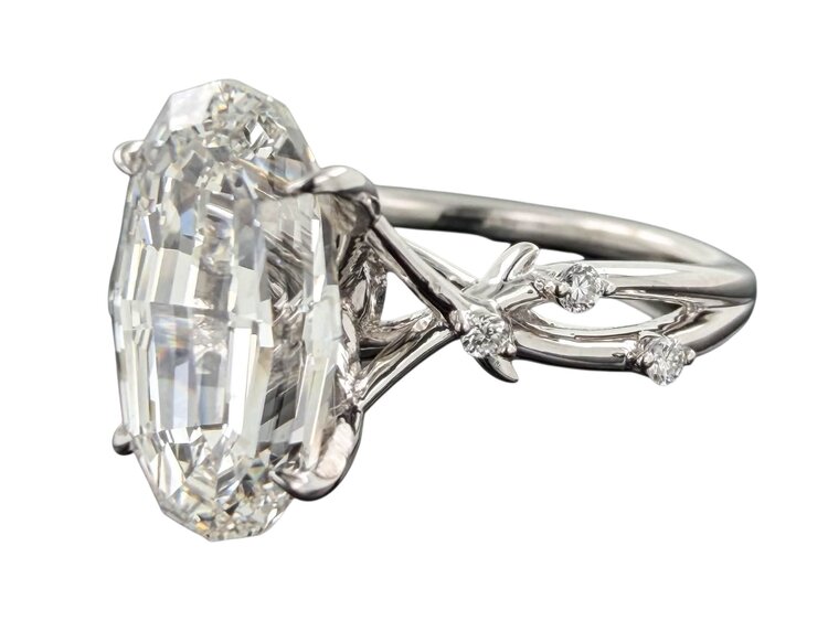 DS DESIGN (Z) 14K 2.58CT LAB .08MT , WHITE GOLD LAB GROWN DIAMOND RING, MOVAL STEP CUT CENTER DIAMOND, 6 ROUND DIAMONDS ON THE SETTING