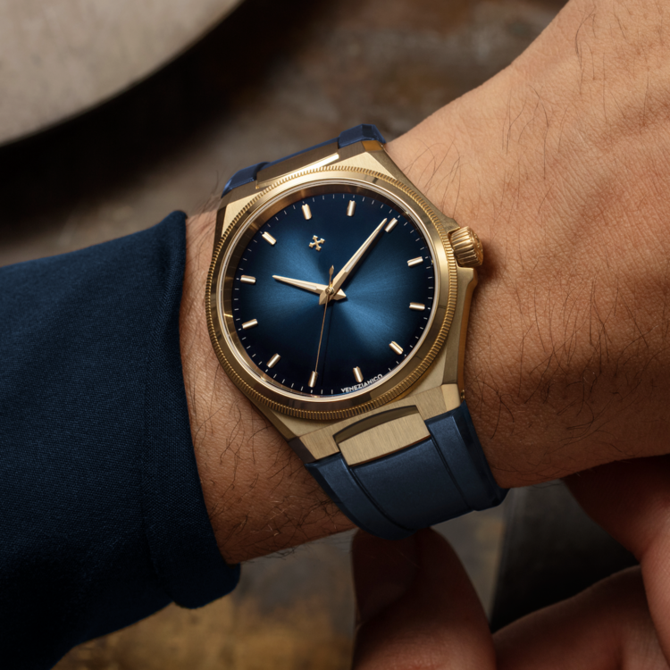 VENEZIANICO Venezianico Arsenale Bronzo - 6221556 CASE: Bronze QAI9-4, Satin Finish DIMENSIONS: Ø40mm, lug-to-lug 44mm LUMINESCENT PIGMENT: BGW9 Super-LumiNova® THICKNESS: 9.95mm, including crystal MOVEMENT: Cal. Miyota 9039 Automatic CRYSTAL: Sapphire BEZEL: Bronze