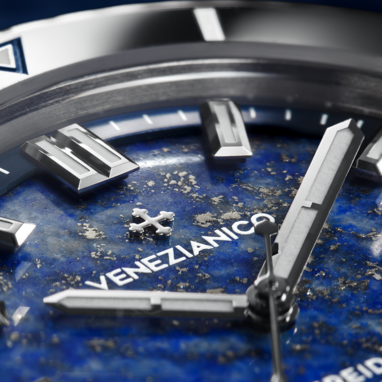 VENEZIANICO Venezianico Nereide Lapislazzuli - 4521548 CASE MATERIAL: 316L Stainless Steel DIAL: Natural Lapis lazuli stone DIMENSIONS: Ø42mm, lug to lug 49mm  MOVEMENT: Automatic Cal. Sellita SW200-1 Swiss Made CRYSTAL: Sapphire Glass BEZEL: Tungston