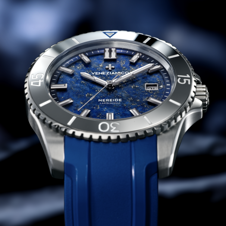 VENEZIANICO Venezianico Nereide Lapislazzuli - 4521548 CASE MATERIAL: 316L Stainless Steel DIAL: Natural Lapis lazuli stone DIMENSIONS: Ø42mm, lug to lug 49mm  MOVEMENT: Automatic Cal. Sellita SW200-1 Swiss Made CRYSTAL: Sapphire Glass BEZEL: Tungston