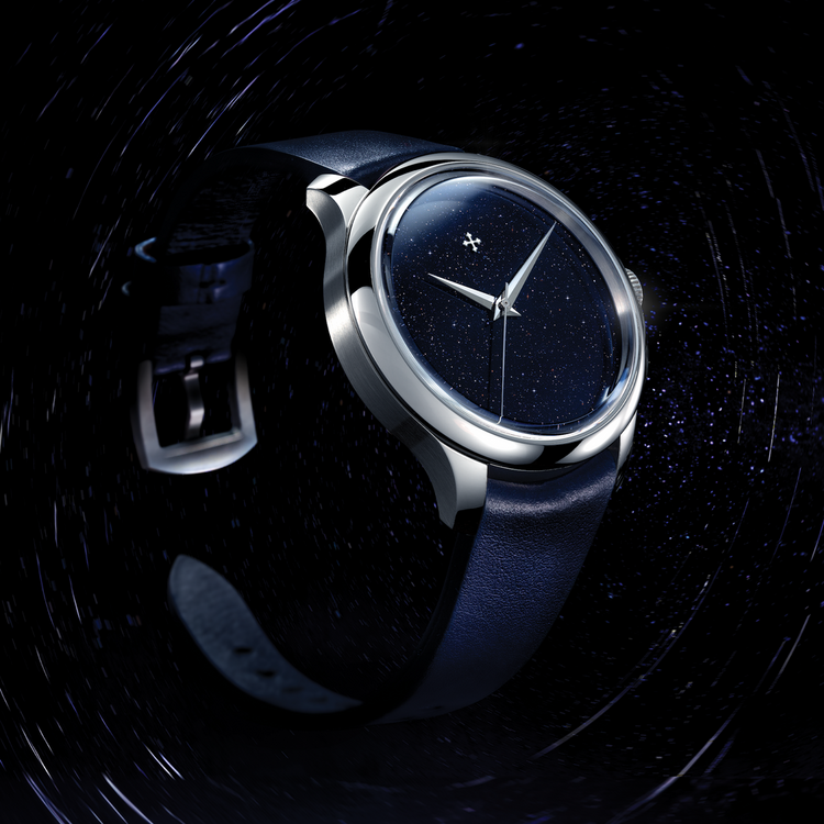 VENEZIANICO Venezianico Redentore Avventurina 40 - 1221550 , CASE: 316L Stainless Steel DIAL: Aventurine glass DIMENSIONS: Ø40mm, lug to lug 46.7mm, thickness 11mm MOVEMENT: NH35A Automatic CRYSTAL: Sapphire