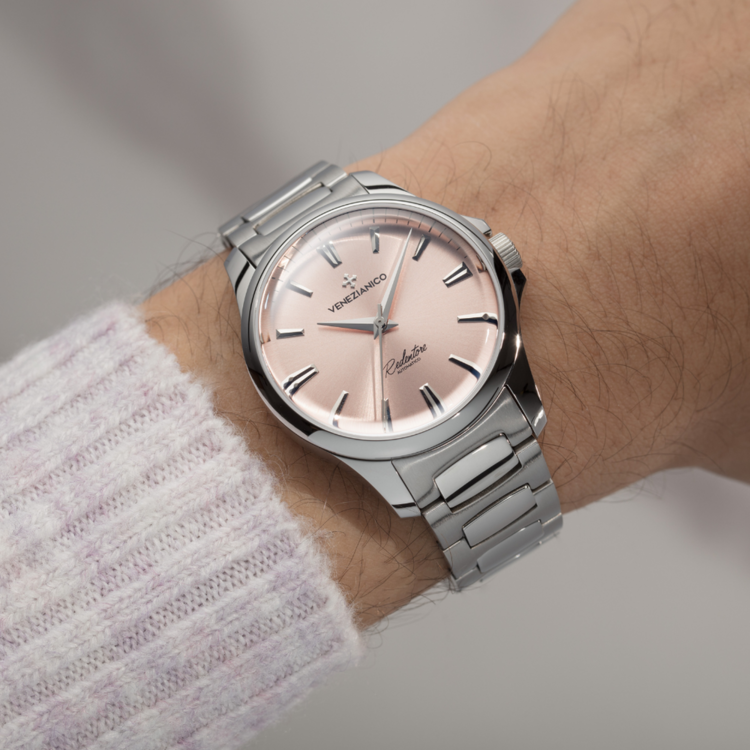 VENEZIANICO Venezianico Redentore 36 - 1121503C CASE MATERIAL: Stainless Steel DIMENSIONS: Ø36mm, lug to lug 42.2mm MOVEMENT: Automatic Cal. NH35A CRYSTAL: Sapphire