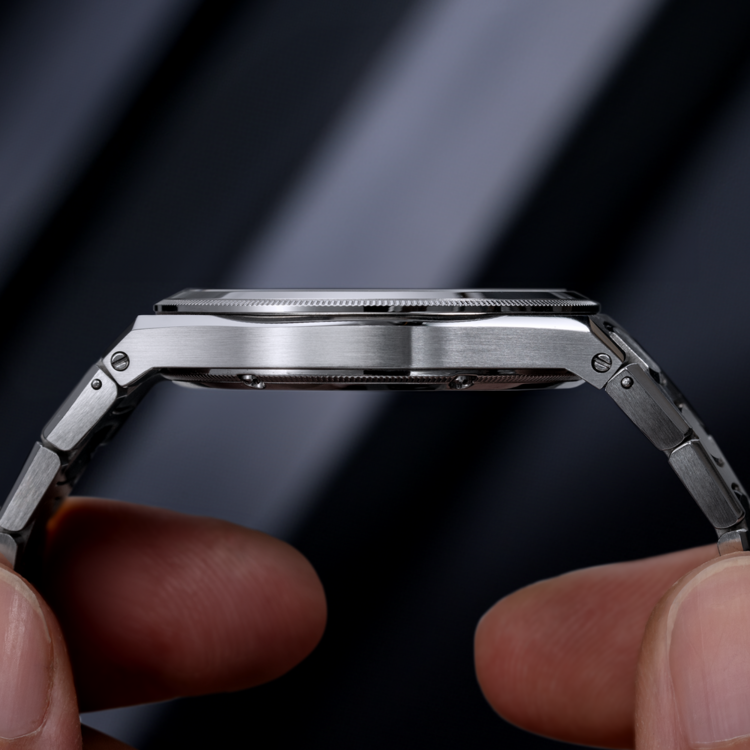VENEZIANICO Venezianico Arsenale 40 - 6221502C , CASE MATERIAL: 316L Stainless Steel DIMENSIONS: Ø40mm, lug-to-lug 44mm THICKNESS: 8.95mm, including crystal DIAL: Vertical Côtes de Genève finish MOVEMENT: Miyota 9029 Automatic CRYSTAL: Sapphire
