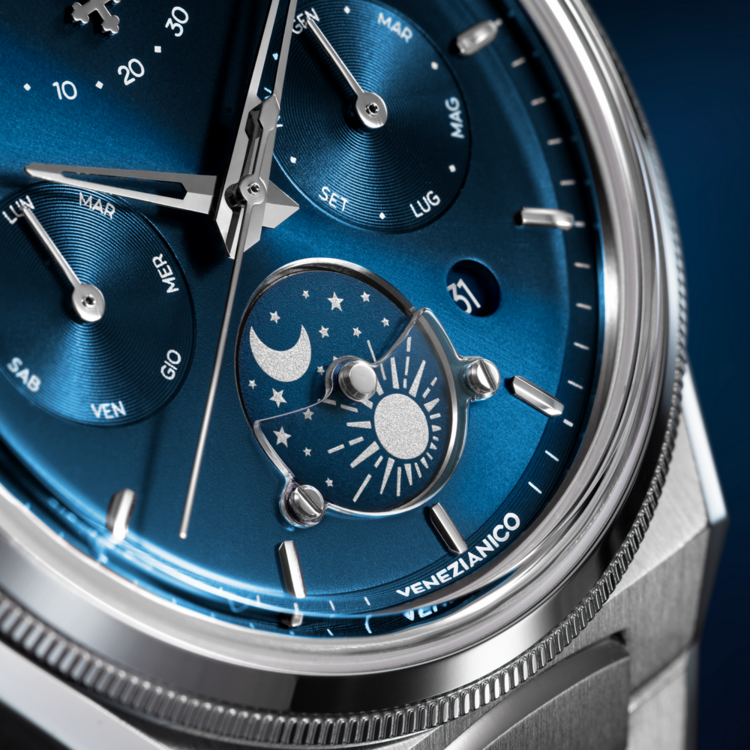 VENEZIANICO Venezianico Arsenale Calendario - 6221580C , CASE: 316L stainless steel, satin finish DIMENSIONS: Ø40mm, lug-to-lug 44.00 mm, 9.6 mm thickness (glass excluding) CRYSTAL: Double domed sapphire crystal, MOVEMENT: Miyota 9100 automatic