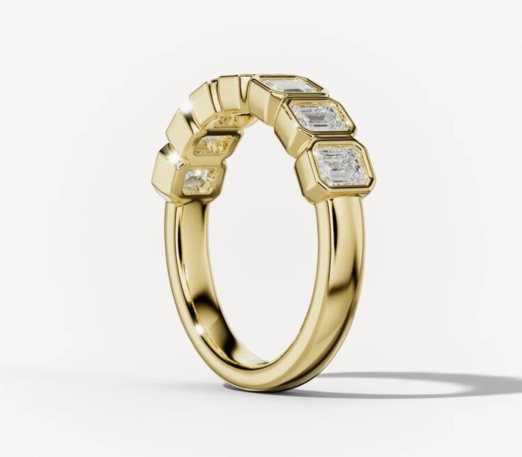META JEWELRY INC (Z) 14K 2.00CT VS1 F BAND, YELLOW GOLD LAB GROWN DIAMOND BAND, 7 EMERALD CUT DIAMONDS BEZEL SET