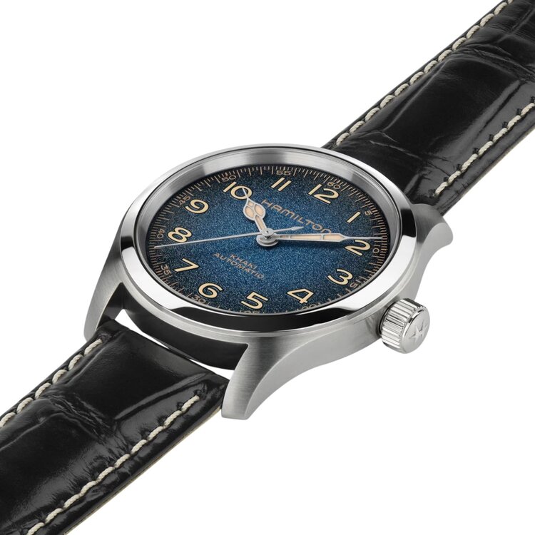 Hamilton HAMILTON KHAKI FIELD MURPH 38MM / Reference H70405740 / Caliber H-10 / Collection Khaki Field Murph /Movement Automatic/Case size 38MM/Thickness 11.1MM/Dial Color Black/Material Stainless Steel/Crystal Sapphire/80 hr pwr