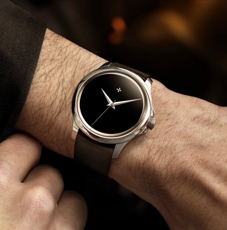 VENEZIANICO Venezianico  Redentore Ultrablack 36 - 1221510 , CASE: 316L Stainless Steel DIAL: Musou Black™, light absorbent at 99.4% DIMENSIONS: Ø36mm, lug to lug 42.2mm, thickness 10.4mm MOVEMENT: Cal. NH35A Automatic CRYSTAL: Sapphire crystal