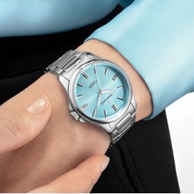 VENEZIANICO Venezianico Redentore 36 - 1121502C CASE MATERIAL: Stainless Steel DIMENSIONS: Ø36mm, lug to lug 42.2mm MOVEMENT: Automatic Cal. NH35A CRYSTAL: Sapphire