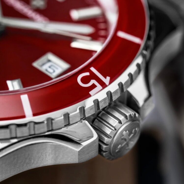 VENEZIANICO Venezianico Nereide 42 - 3321513C CASE MATERIAL: 316L Stainless Steel, DIMENSIONS: Ø42mm, lug 49mm MOVEMENT: CAL NH35A Automatic CRYSTAL: Sapphire with Anti-Reflective Coat
