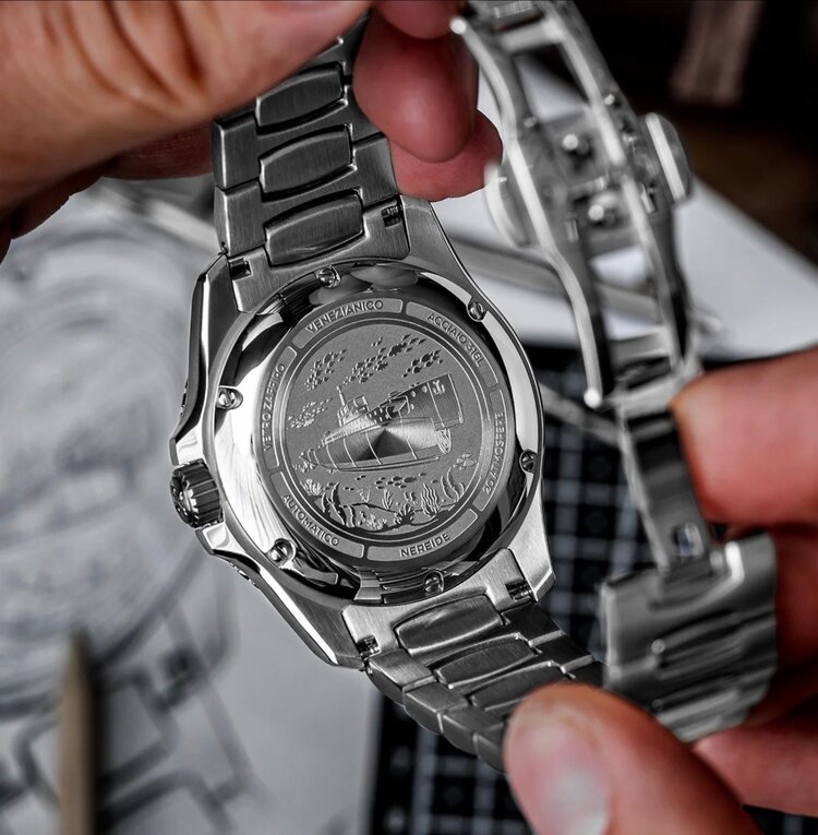 VENEZIANICO Venezianico Nereide 42 - 3321515C CASE MATERIAL: 316L Stainless Steel, DIMENSIONS: Ø42mm, lug 49mm MOVEMENT: CAL NH35A Automatic CRYSTAL: Sapphire with Anti-Reflective Coat