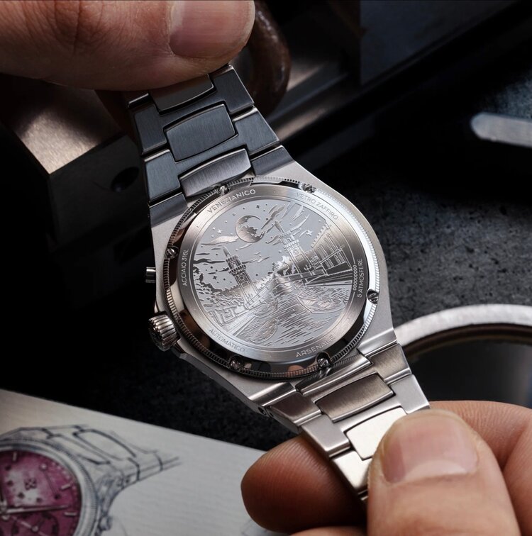 VENEZIANICO Venezianico Arsenale Calendario - 6221581C , CASE: 316L stainless steel, satin finish DIMENSIONS: Ø40mm, lug-to-lug 44.00 mm, 1.4 mm thickness CRYSTAL: sapphire crystal, MOVEMENT: Miyota 9100 automatic