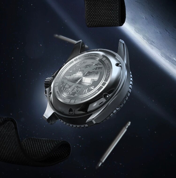 VENEZIANICO Venezianico Nereide Ultrablack - 3921510 CASE MATERIAL: 316L Stainless Steel DIMENSIONS: Ø42mm, lug-to-lug 49mm, DIAL: Musou Black™, 99.4% light absorbent MOVEMENT: Cal 9H35A Automatic CRYSTAL: Sapphire
