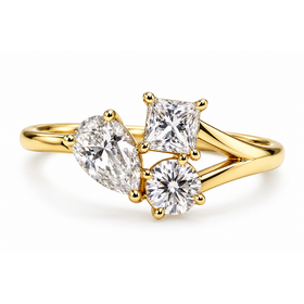 PRIMA NEW YORK (X) 14K 1.07CT 3 DIA, YELLOW GOLD 3 STONE NATURAL DIAMOND FASHION RING, SI CLARITY & H COLOR. .48CT PEAR, .28CT ROUND, .31CT PRINCESS CUT