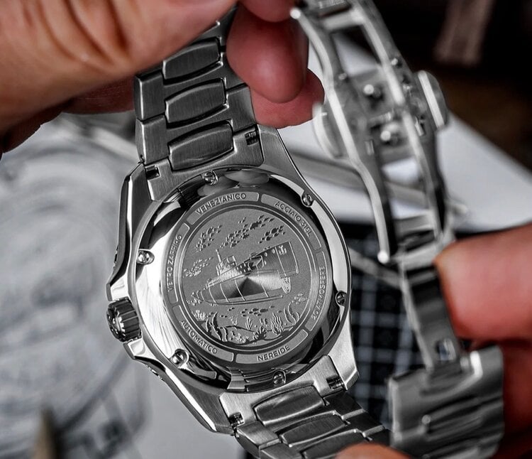 VENEZIANICO Venezianico Nereide 42 - 3321511C CASE MATERIAL: 316L Stainless Steel DIMENSIONS: Ø42mm, lug to lug 49mm  MOVEMENT: Automatic Cal. NH35A CRYSTAL: Sapphire