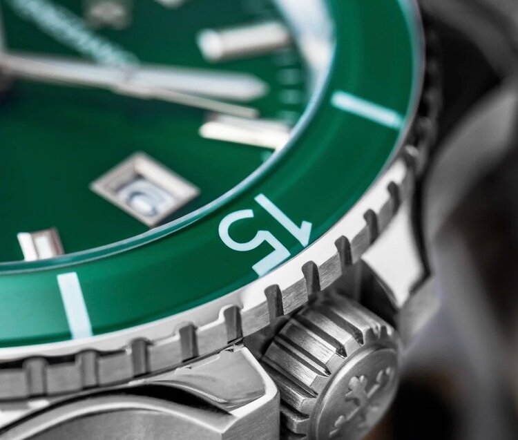 VENEZIANICO Venezianico Nereide 42 - 3321511C CASE MATERIAL: 316L Stainless Steel DIMENSIONS: Ø42mm, lug to lug 49mm  MOVEMENT: Automatic Cal. NH35A CRYSTAL: Sapphire