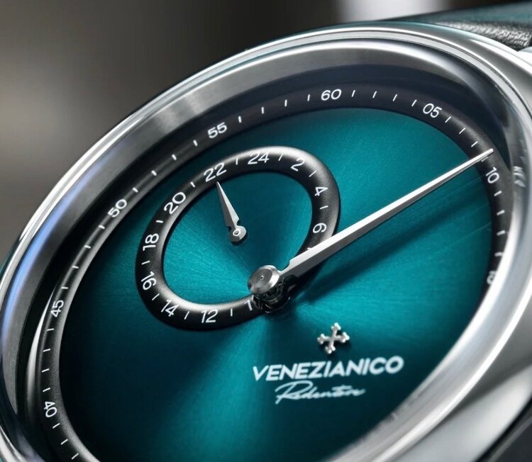 VENEZIANICO Redentore Enigma CASE MATERIAL: 316L Stainless Steel FEATURES: Regulator function DIMENSIONS: Ø40mm, lug to lug 46.7mm, thickness 11.4mm MOVEMENT: Automatic Cal. NH39A CRYSTAL: Sapphire crystal with anti-reflective coating BEZEL: 316L Stainless Steel