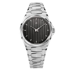 VENEZIANICO Arsenale 40 CASE MATERIAL: 316L Stainless Steel DIMENSIONS: Ø40mm, lug-to-lug 44mm THICKNESS: 8.95mm, including crystal DIAL: Vertical Côtes de Genève finish MVMT: Miyota 9029 Automatic CRYSTAL: Sapphire with anti-reflective coating WATER RESISTANCE: 5