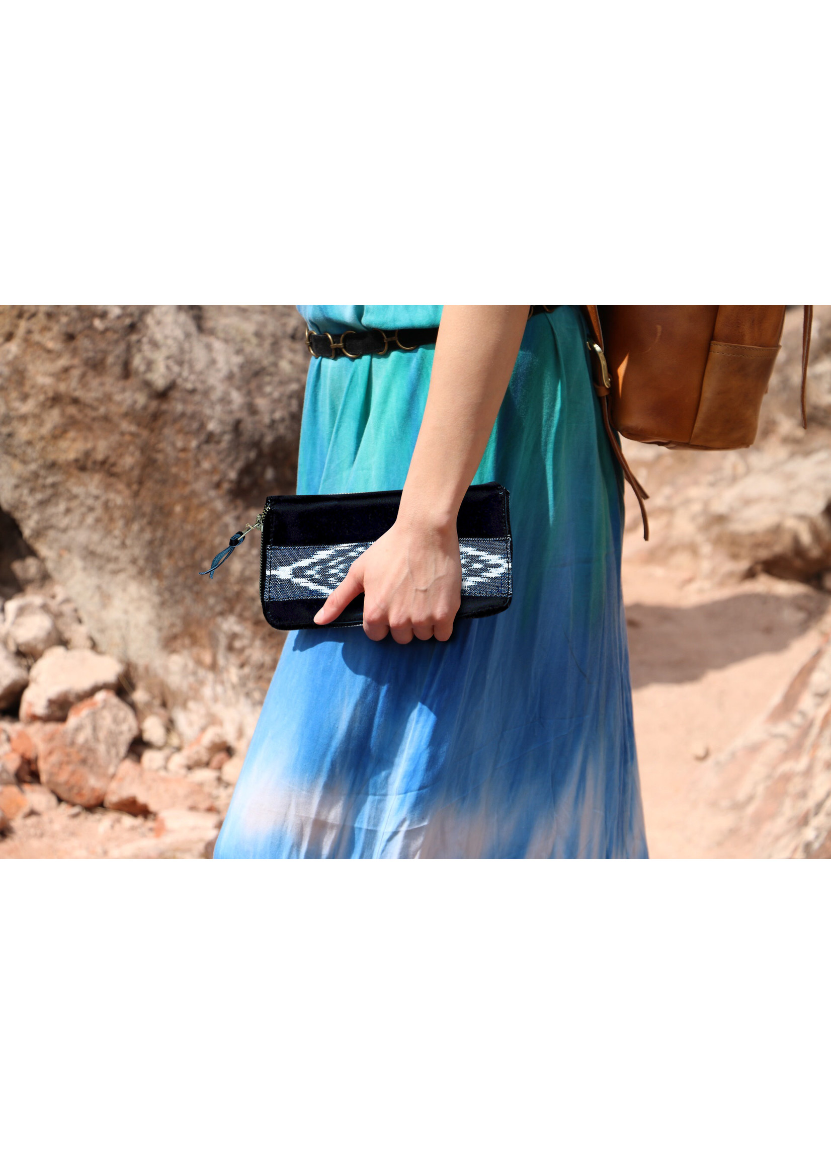 K MARINA DESIGNS Husky Wallet ( Black Diamond )