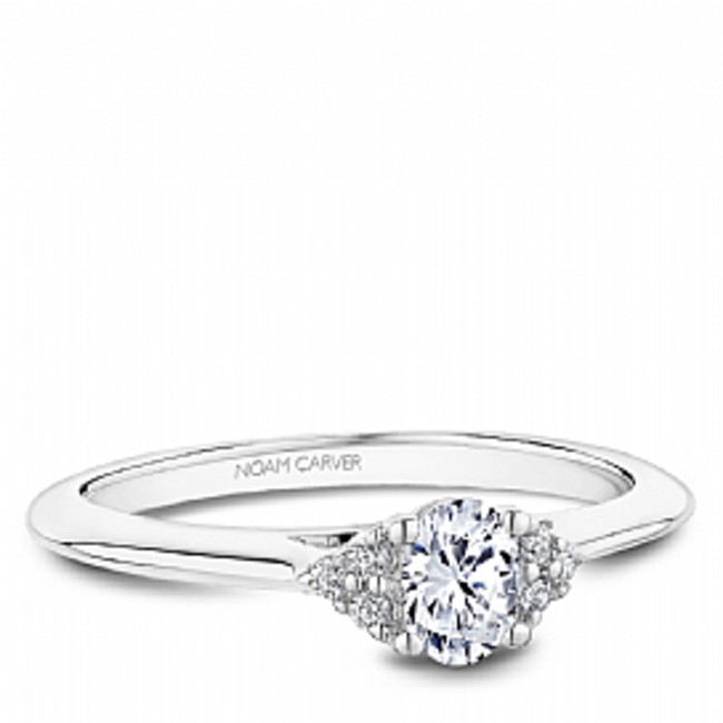 Oval Cut Diamond Engagement Ring