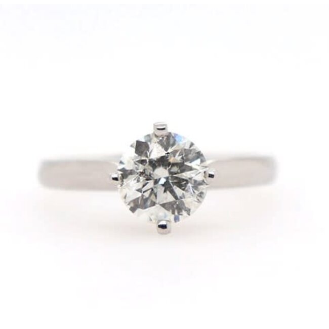 Round Brilliant Cut Solitaire Engagement Ring