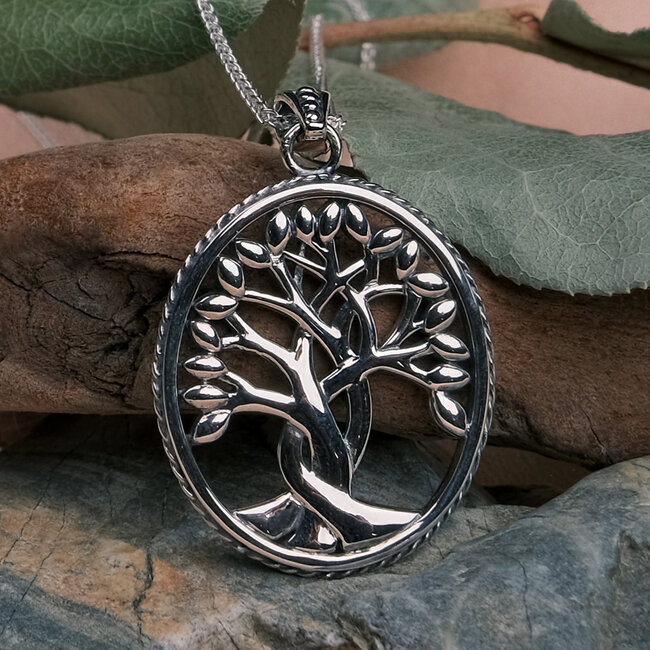 Tree Of Life Pendant Peitite