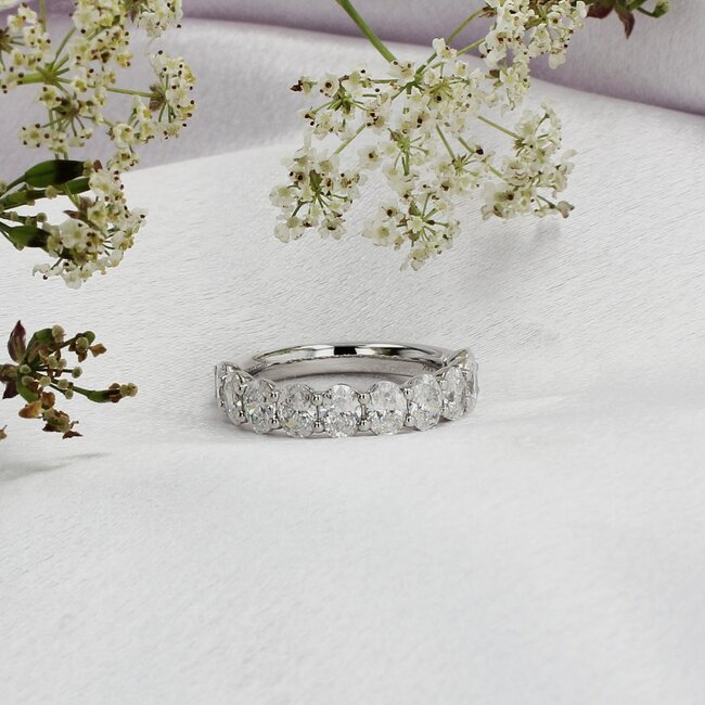 Oval Diamond Band