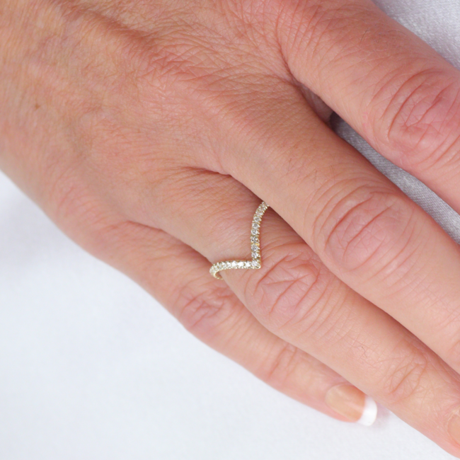 Pointed Diamond Wedding Band