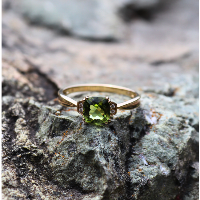 Peridot & Diamond Ring in 10K Yellow Gold