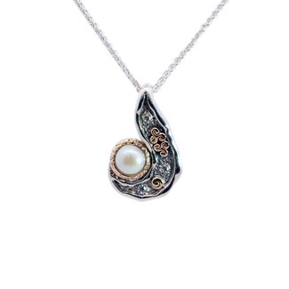 Keith Jack Celtic Jewellery Aphrodite Freshwater Pearl Pendant Keith Jack Celtic Jewellery Aphrodite Freshwater Pearl Pendant