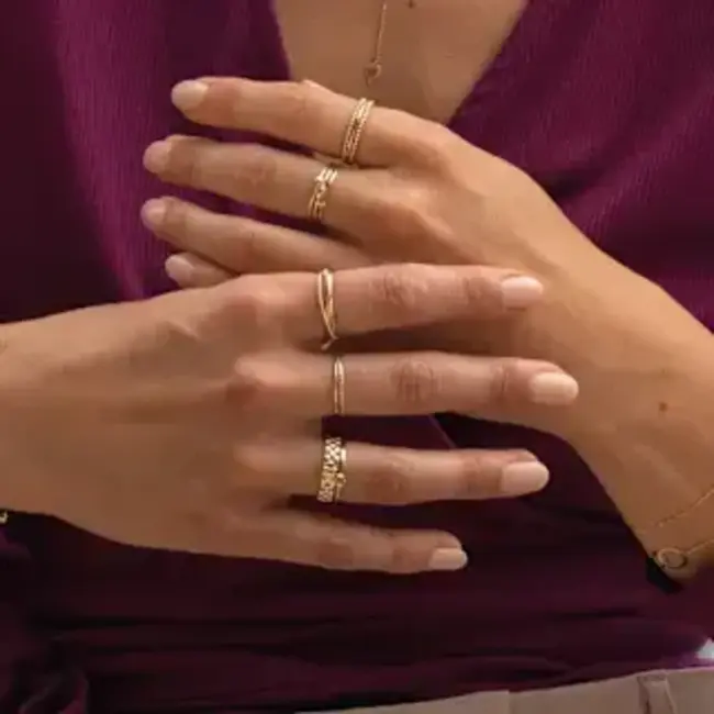 Jackie White Lady Ring