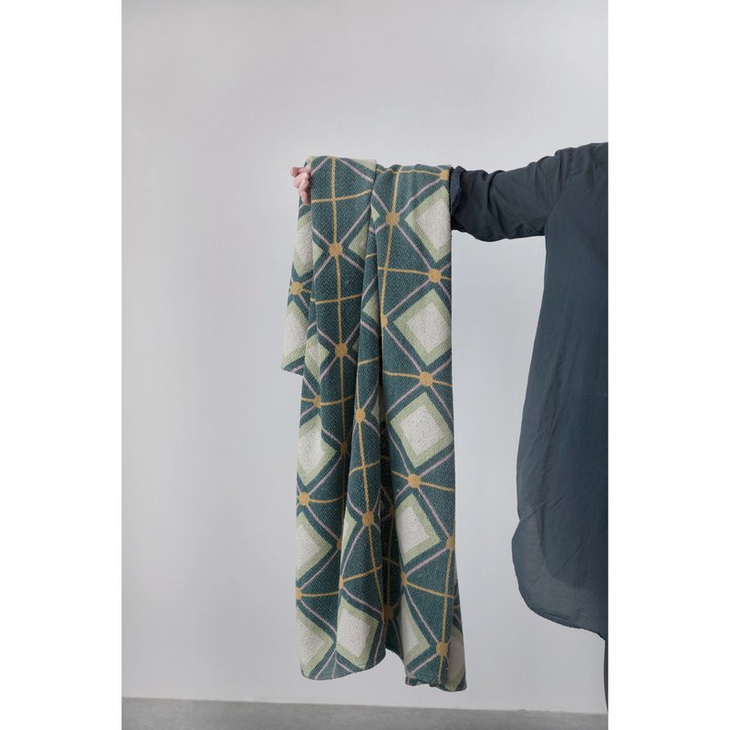 Diamond Pattern Throw