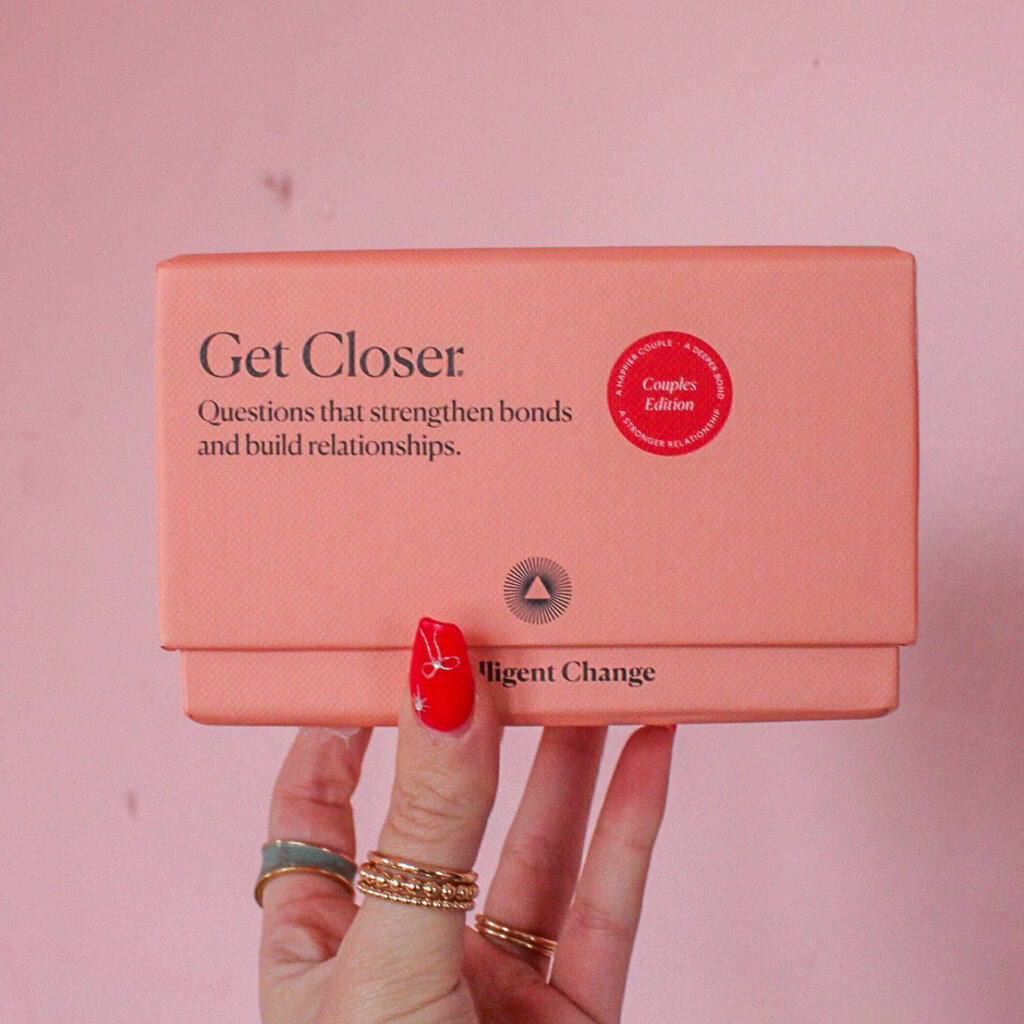 Intelligent Change Get Closer Couples Edition - Relationship Question Card Game