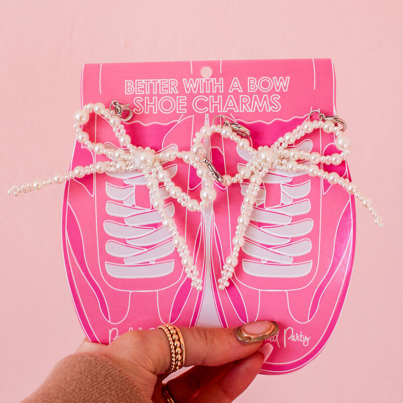 Packed Party Better with a Bow Shoe Clip Set