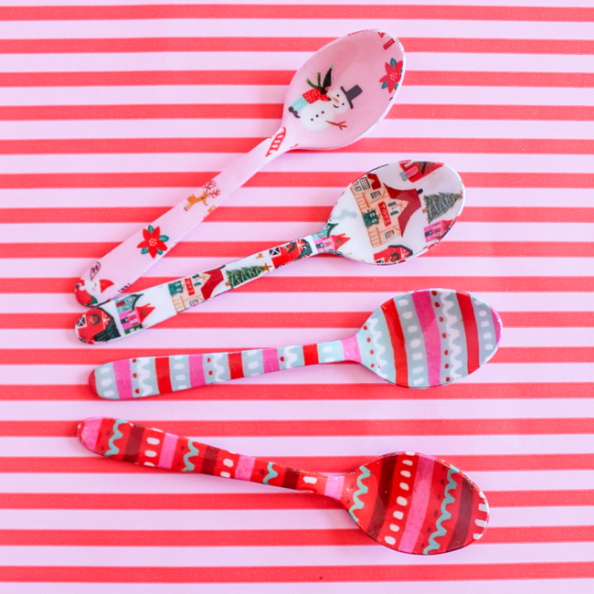 Enameled Stainless Steel Spoon with North Pole Pattern Snowman