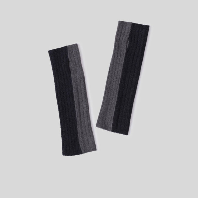 CCL Ribbed Color Block Fingerless Gloves Carbon/Black