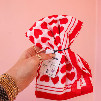 Olivia Scarf 36x36 Heart