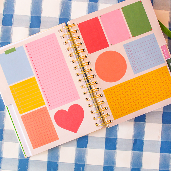 Icons Medium 17-Month Academic Planner