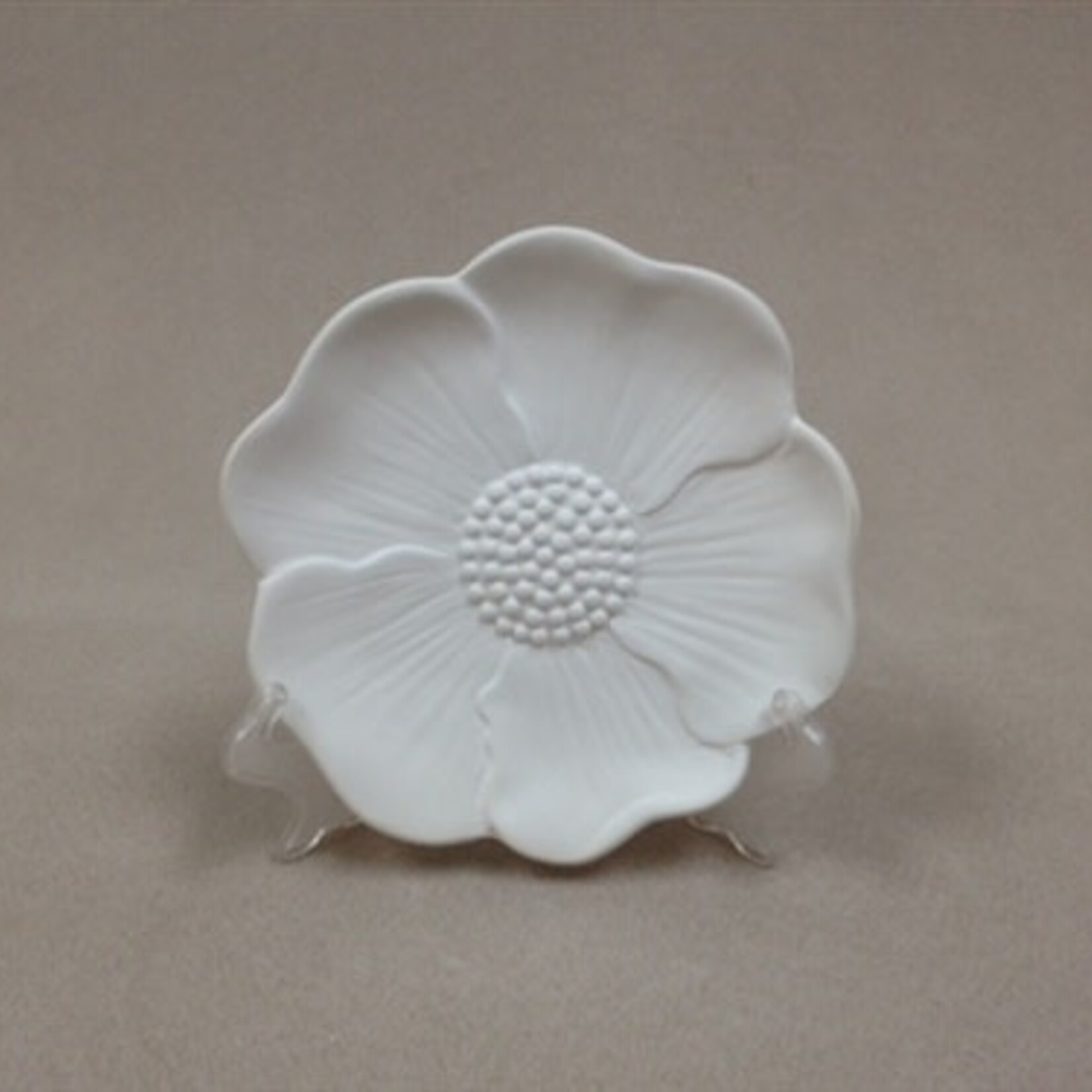 Poppy Plate - 5-3/8"x 5-3/8" x 5/8"