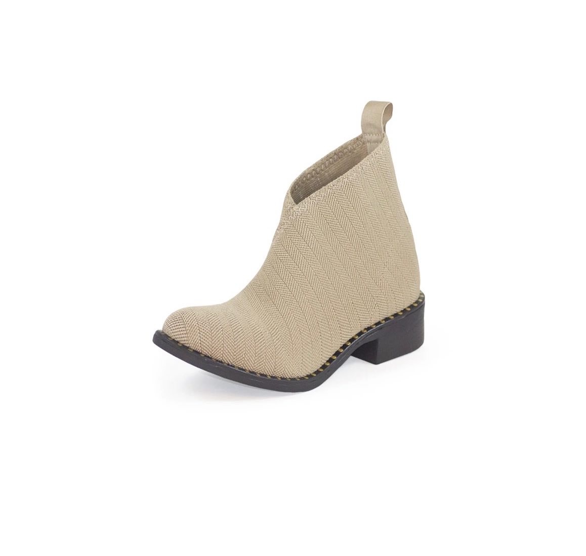 Barcelona Lucy's of Newberry