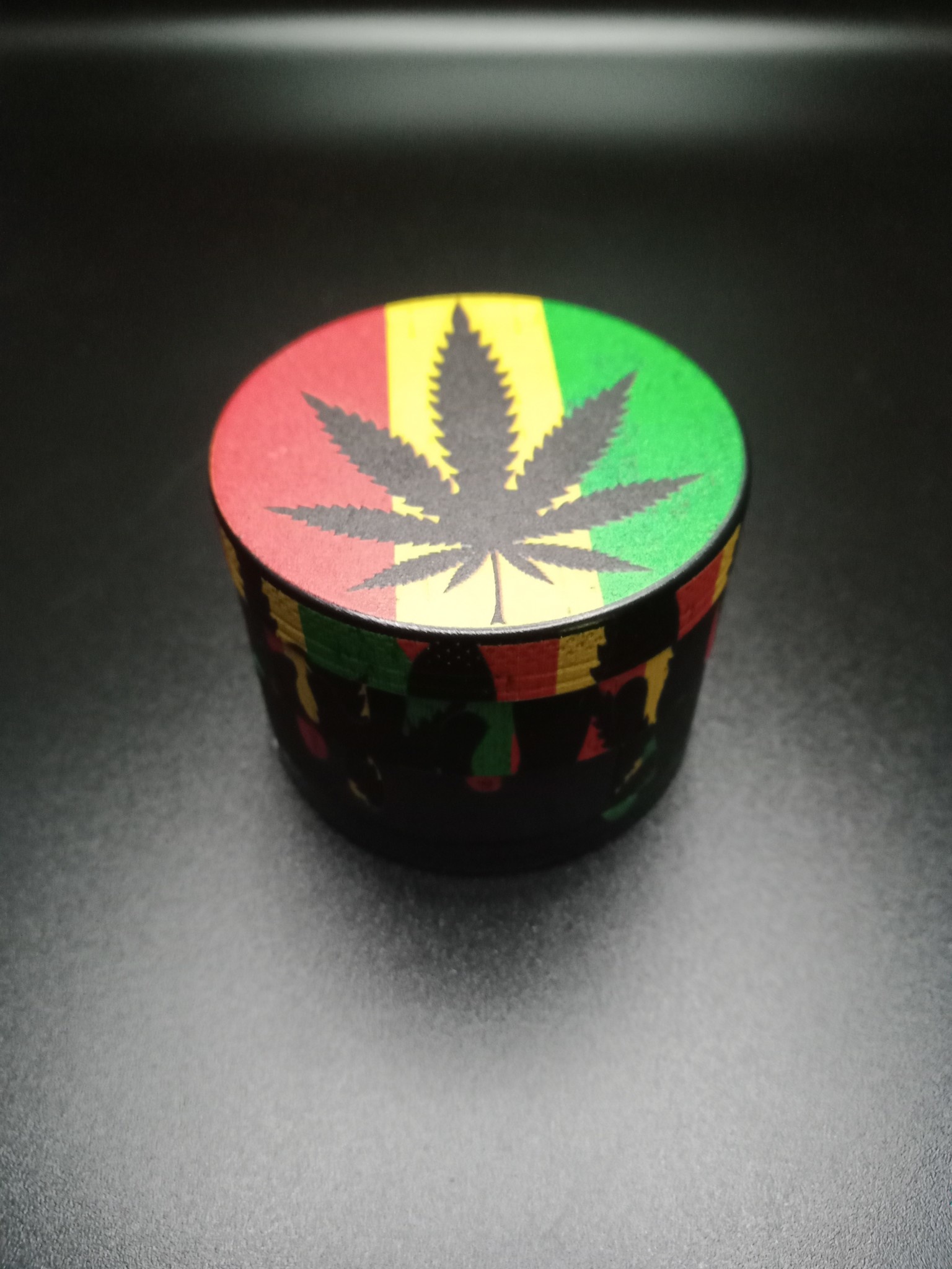 Rasta Leaf Grinder 53mm
