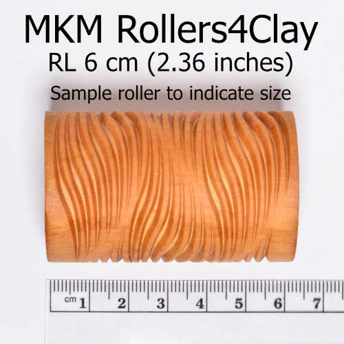 MKM Large Handle Roller (MKM RL-002) Wavy Lines