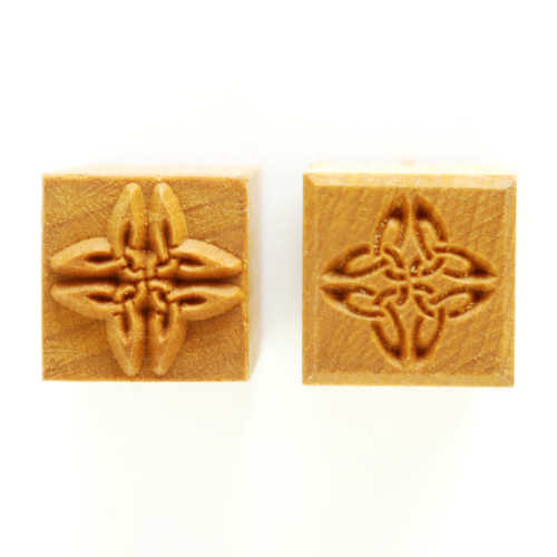 MKM Medium Square Stamp (MKM SSM-042) Celtic Knot