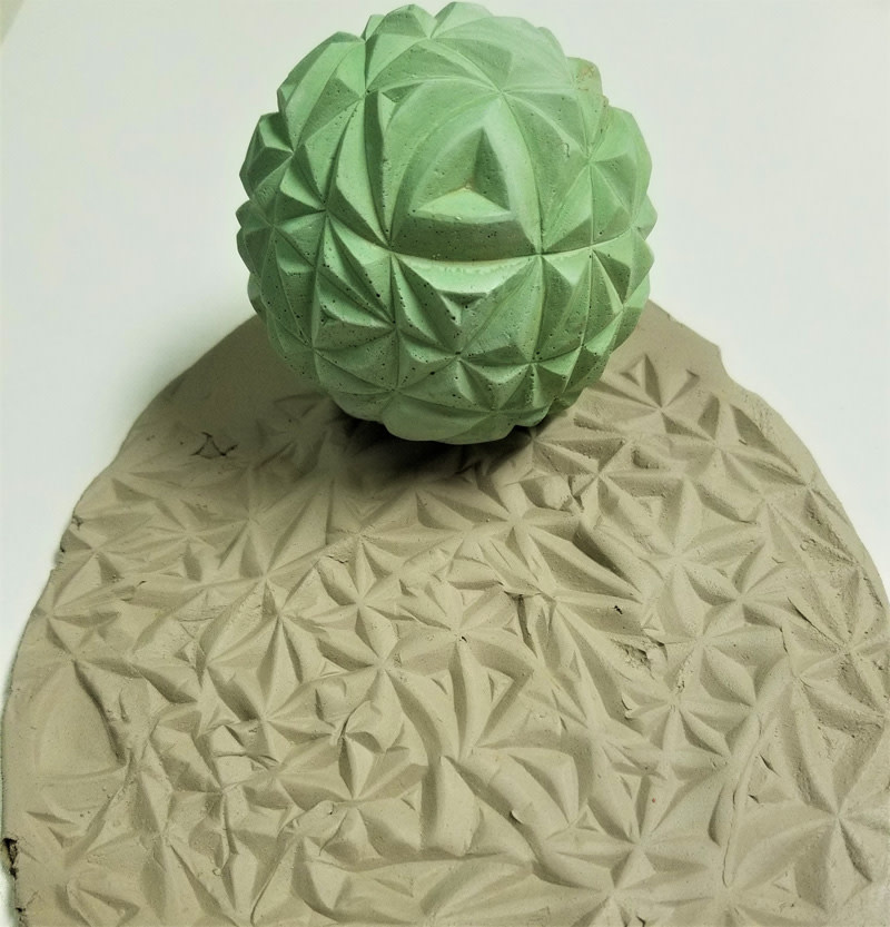 Clay Planet Triangle Texture Sphere (XXL)