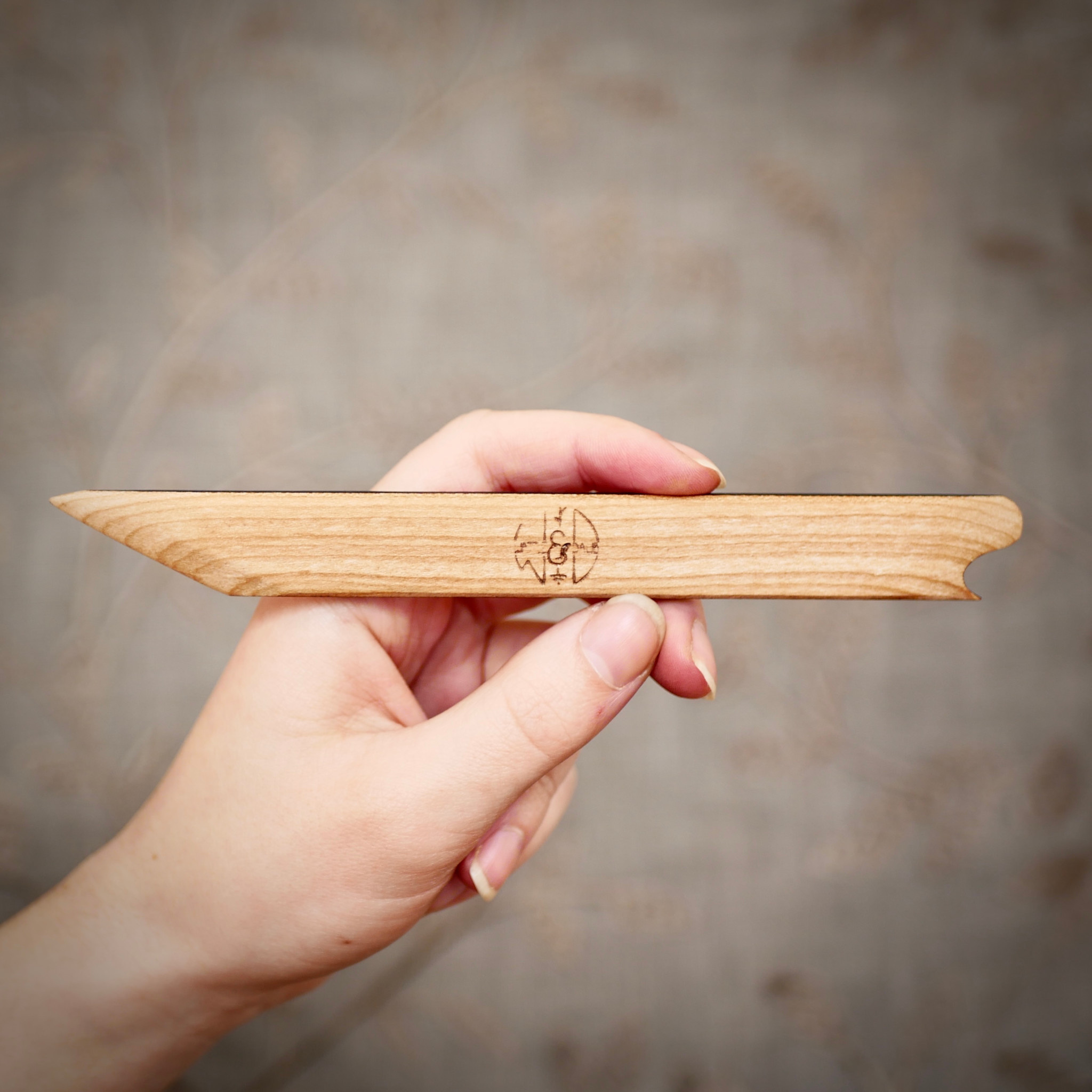 Wattle and Daub Straight Knife + S Curve